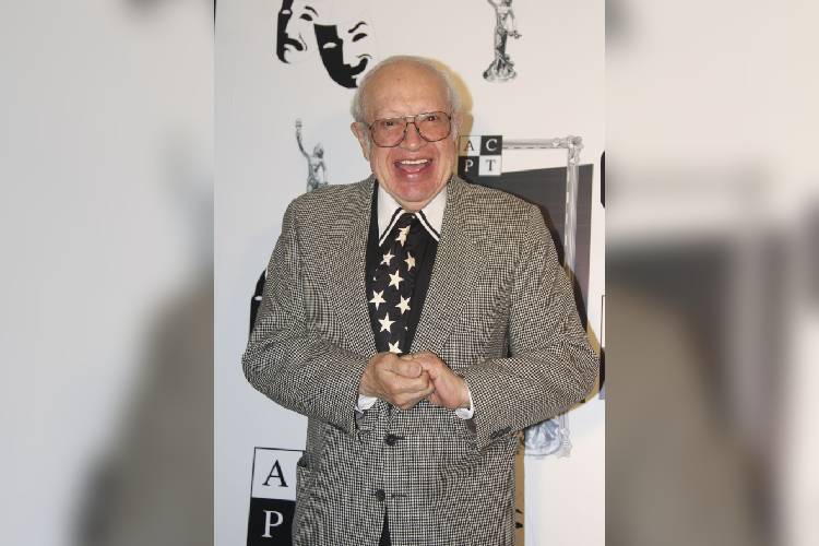 Eduardo Manzano, 'El Polivoz', muere a los 87 años