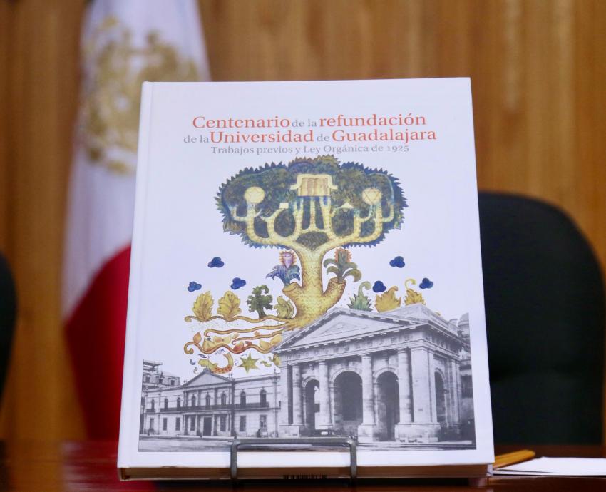 Presentan libro sobre refundación de la UdeG 