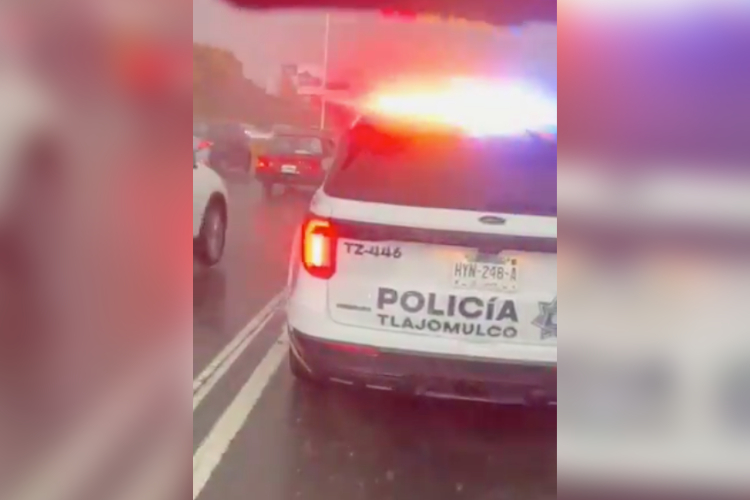 De posible infarto fallece motociclista al ir circulando