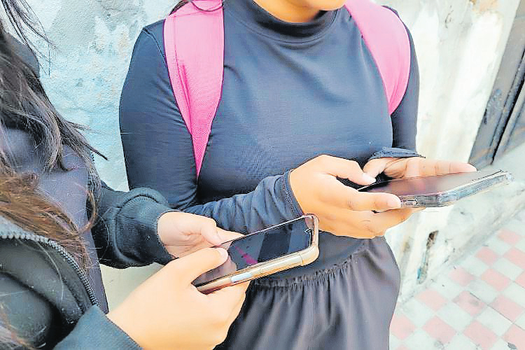 Encuentran diferencias de género en uso de IA