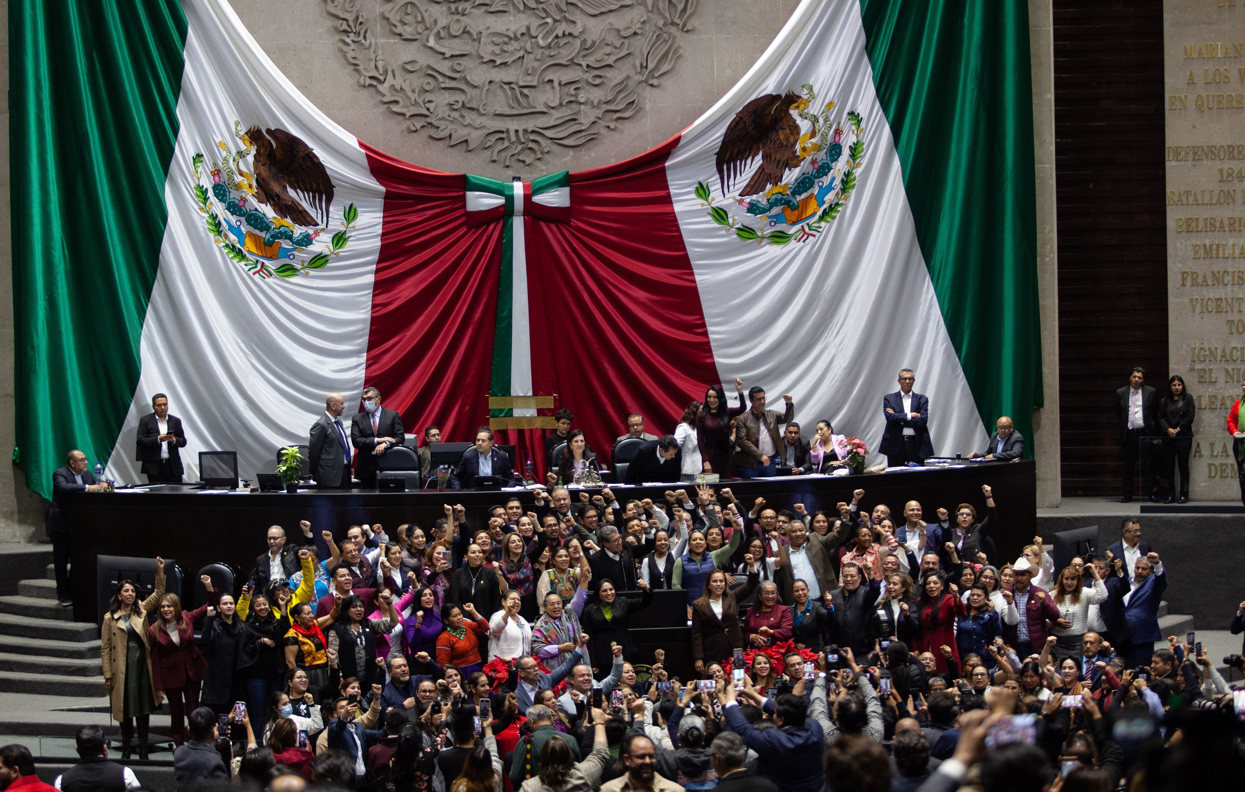 Aprueban diputados alza de aranceles a China y Corea del Sur