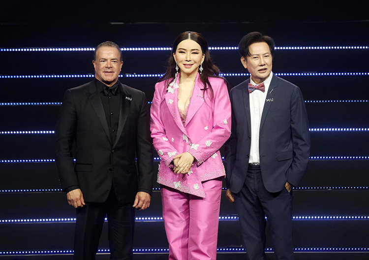 Miss Universo regresa su sede de México a Nueva York