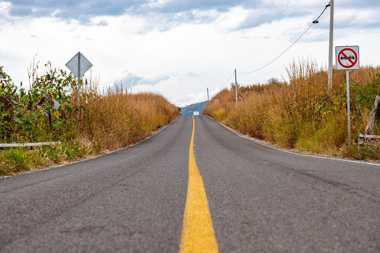 Rehabilitación carretera, al 80%