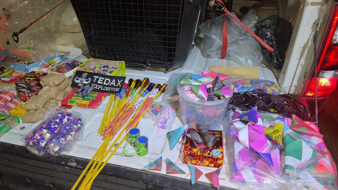 Aseguran 10 kilos de pirotecnia en Guadalajara