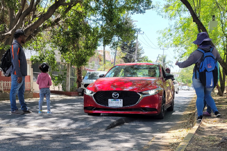 Retorno temporal de migrantes fortalece familias y economías locales