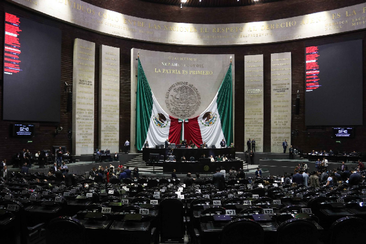 Más deuda y menos instituciones: balance legislativo de 2025