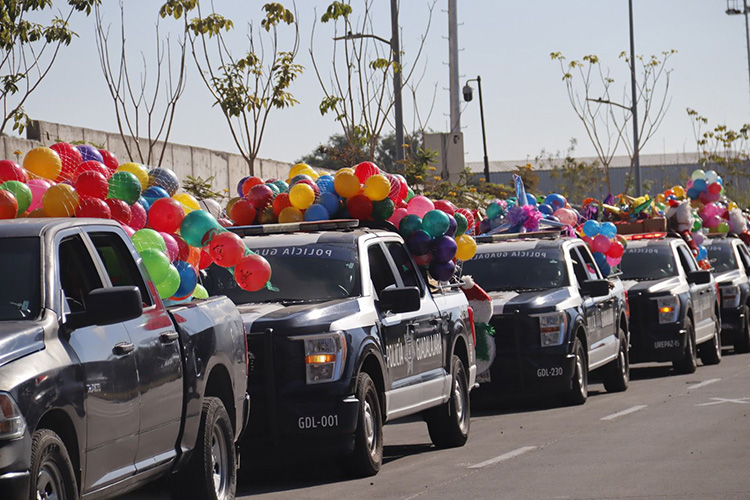 Reparten 40 mil juguetes en más de 50 colonias