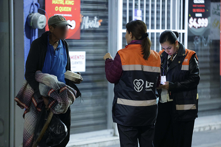 Piden apoyo a indigentes