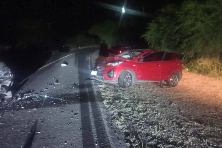 Accidente vehicular deja siete lesionados en carretera a Sayula
