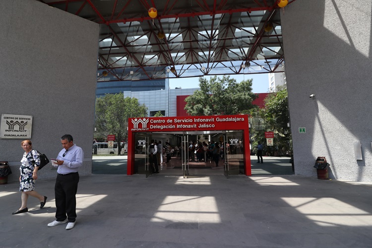 Infonavit impulsa viviendas de 60 m²