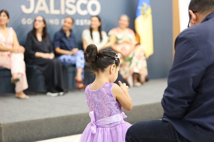 Pasan años en albergues 