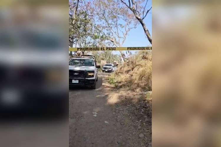 Cuerpo envuelto en cobija en calles de Cajititlán