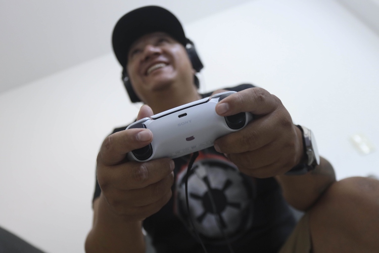 Exentan impuesto a videojuegos violentos