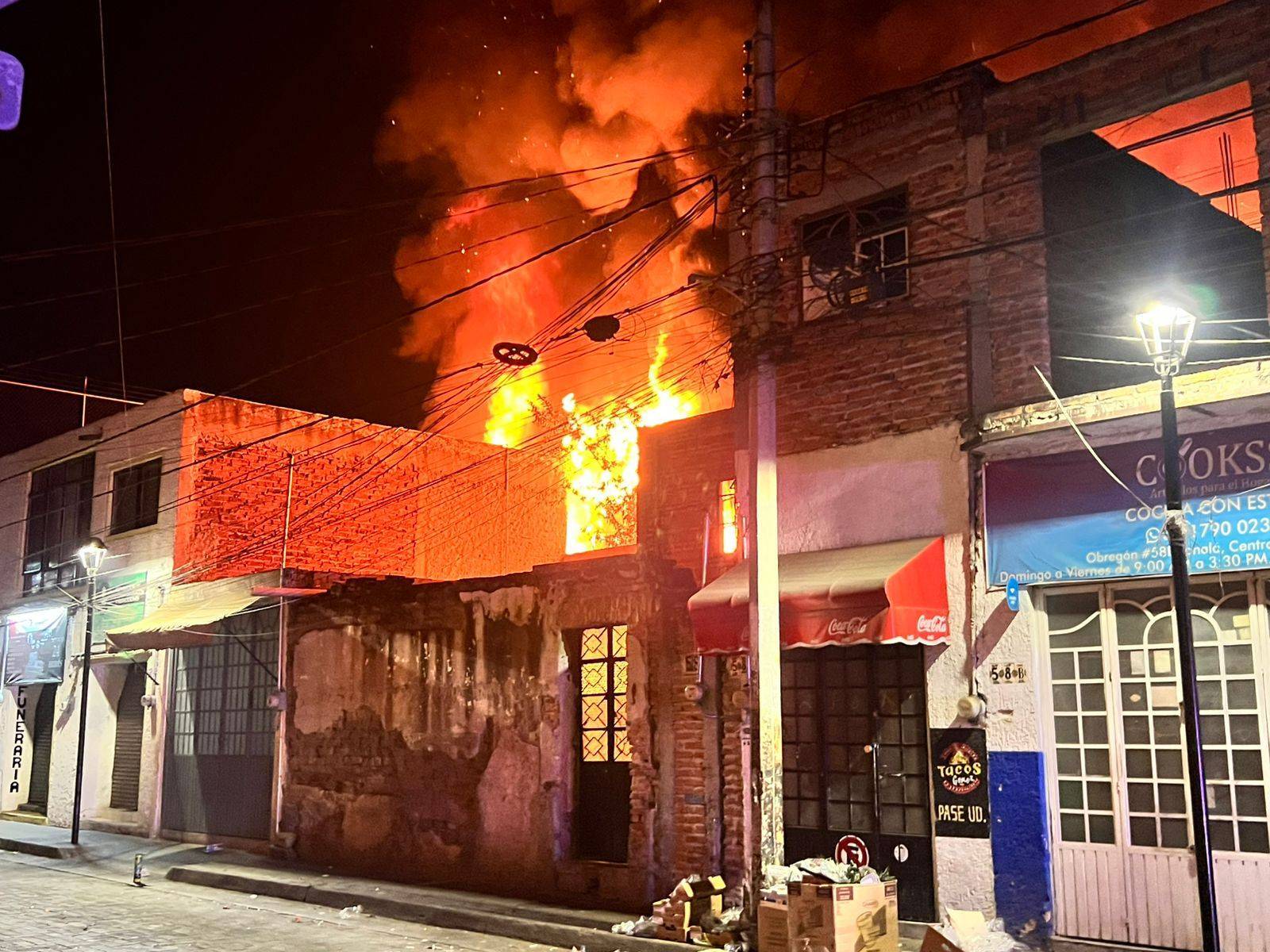 Mueren 3 perritos en incendio