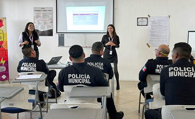 Presumen 31 capacitaciones en la Policía de Tlajomulco