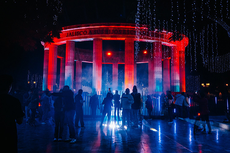 Más de 150 mil personas asisten a Bien de Noche