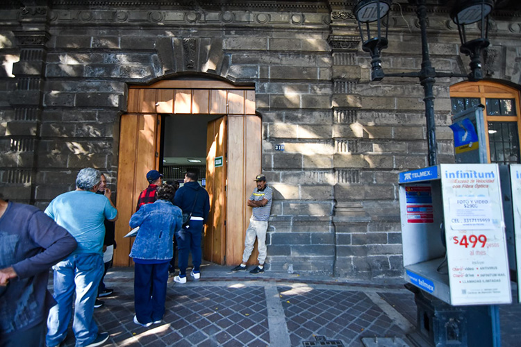 GDL suspende pagos ante las fallas en recaudadoras