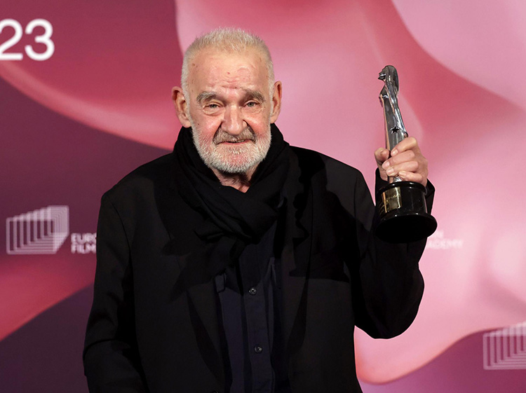 Fallece Béla Tarr, el director de cine colaborador del nobel Krasznahorkai