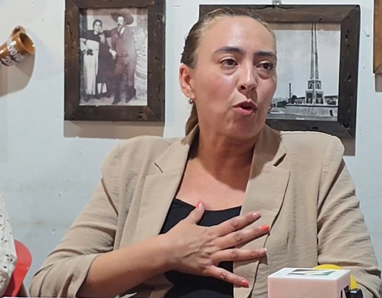 Docente de Hogar Cabañas pide pago de salarios