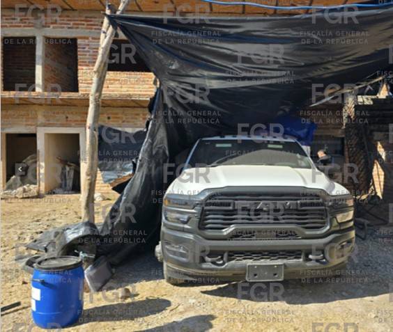 Aseguran ocho mil litros de hidrocarburo en cateos en Tototlán y Ayotlán