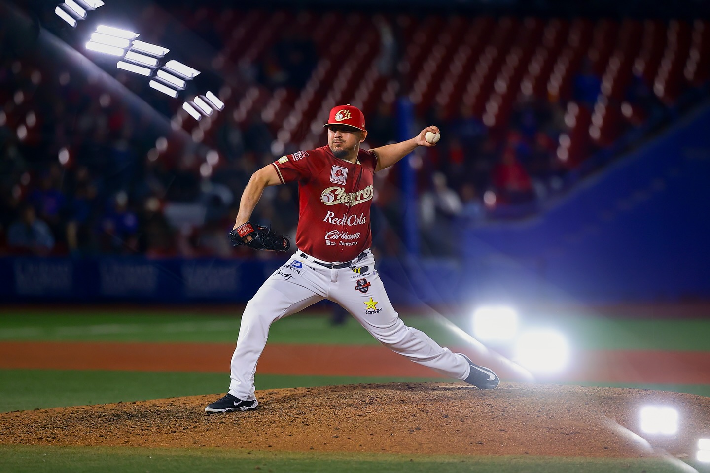 Los Charros dan el primer golpe