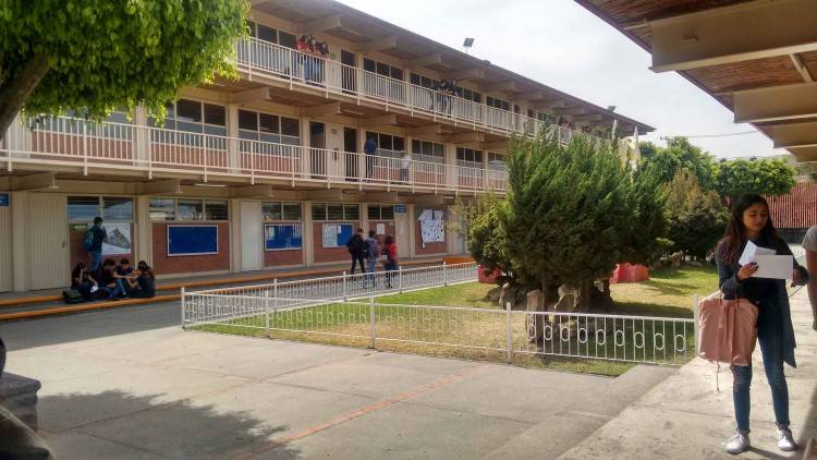 Regresan a clases 1.6 millones de alumnos en Jalisco