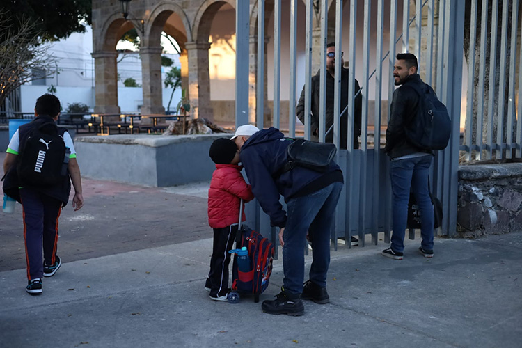 Regresan a clases 1.6 millones de alumnos en Jalisco