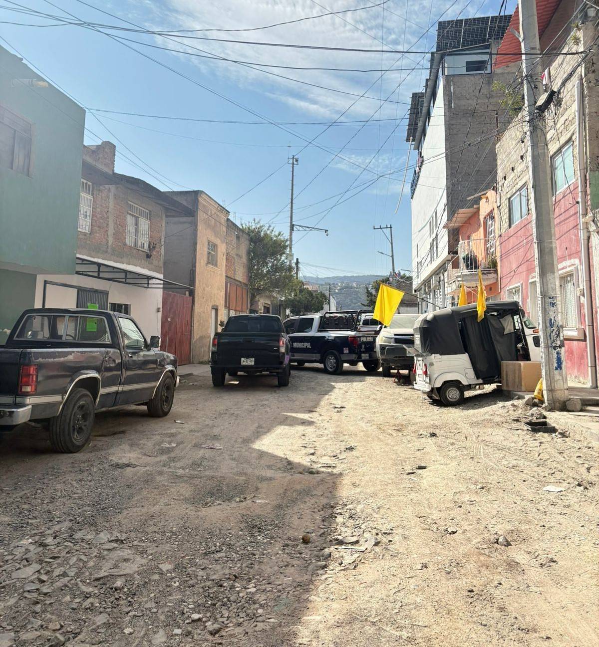 Hombre es asesinado a balazos afuera de un hospital