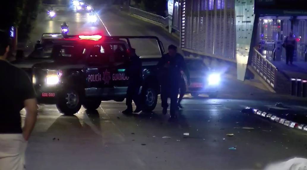 Joven mujer fallece tras derrapar motocicleta