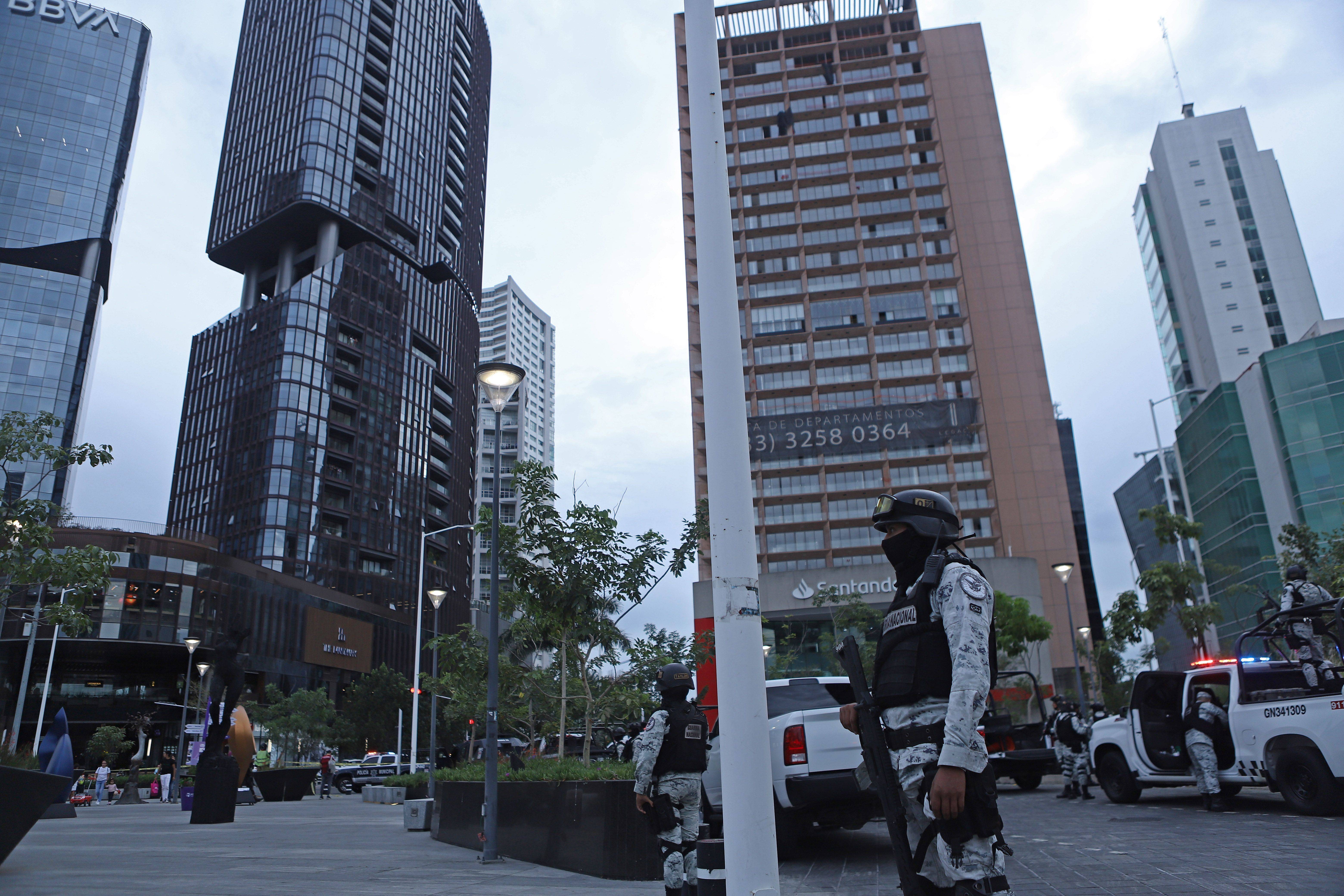 Edificios verticales en Guadalajara: viciados e irregulares, académica