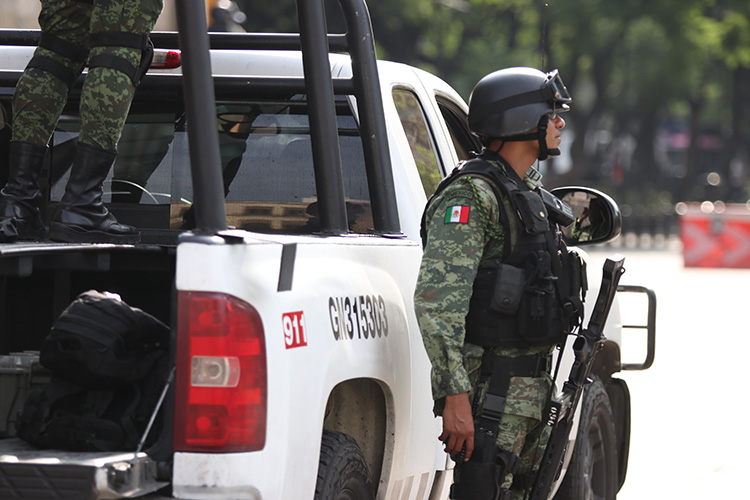 Autoridades detienen a presuntos integrantes de banda criminal que opera en sur de México