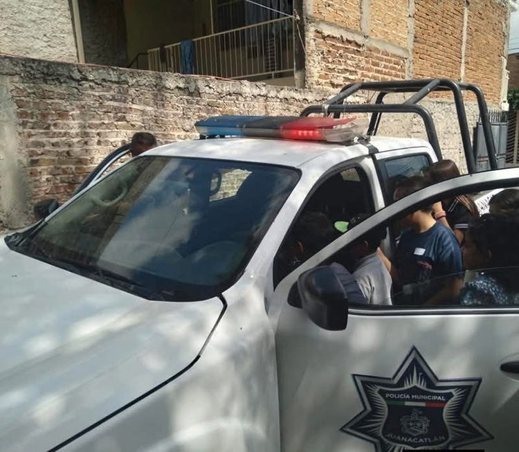 Siete policías reparan daño por abuso de autoridad 