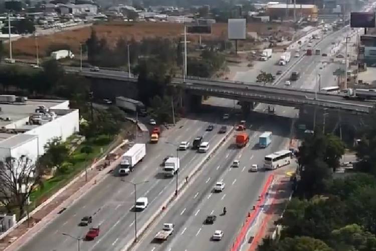 Siop reconoce retraso en obras en carretera a Chapala y Camino Real