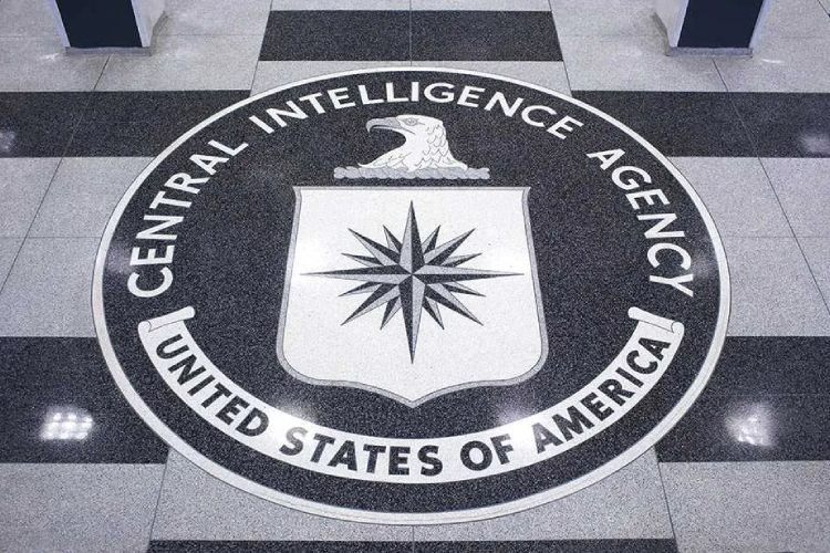 Trump presiona a Sheinbaum para permitir participación de la CIA en operativos contra cárteles en México