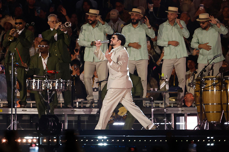 Bad Bunny presenta adelanto de su show