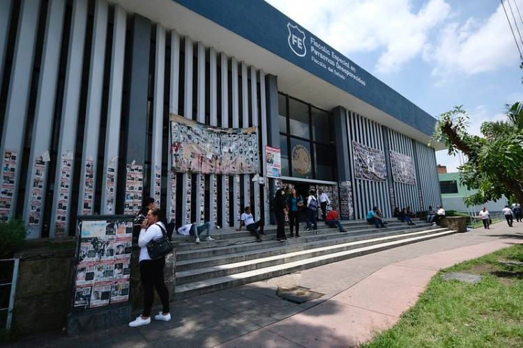 Condenan a agresores de menor de edad