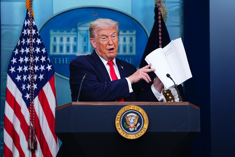 Trump llega a Davos en medio de tensiones con Europa por Groenlandia