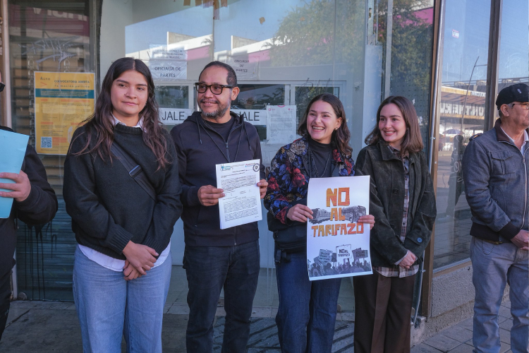 Presentan solicitud de referéndum por alza