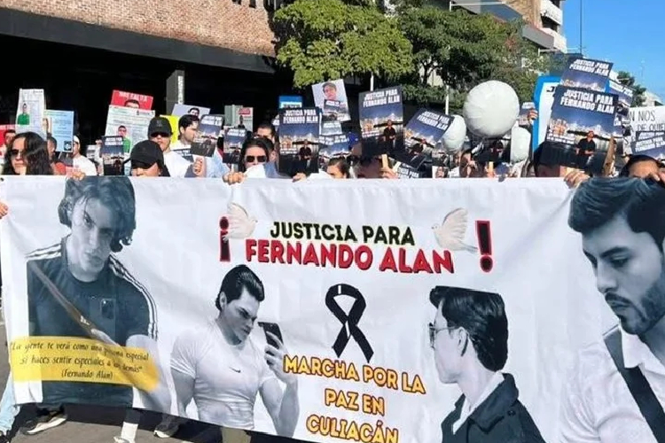 Marchan en Culiacán para exigir justicia por Fernando Alan, asesinado en una balacera