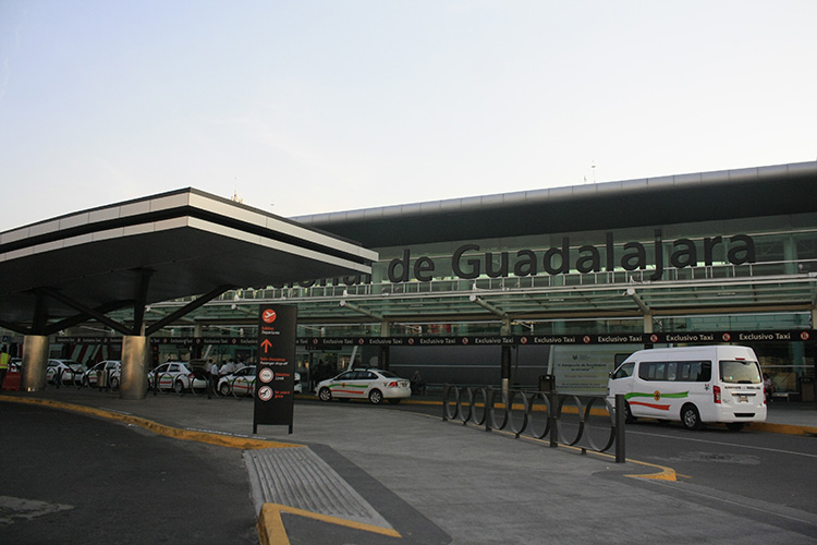 Negocian que ERT operen en aeropuertos
