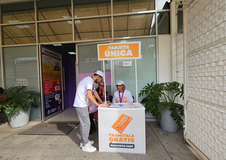 Piden respaldo a solicitud de plebiscito 