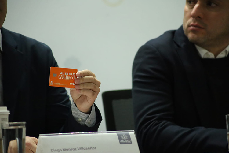 Compró gobierno 100 mil tarjetas únicas en el 2025