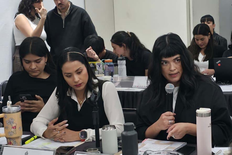 Comparecencia de Martínez, una simulación