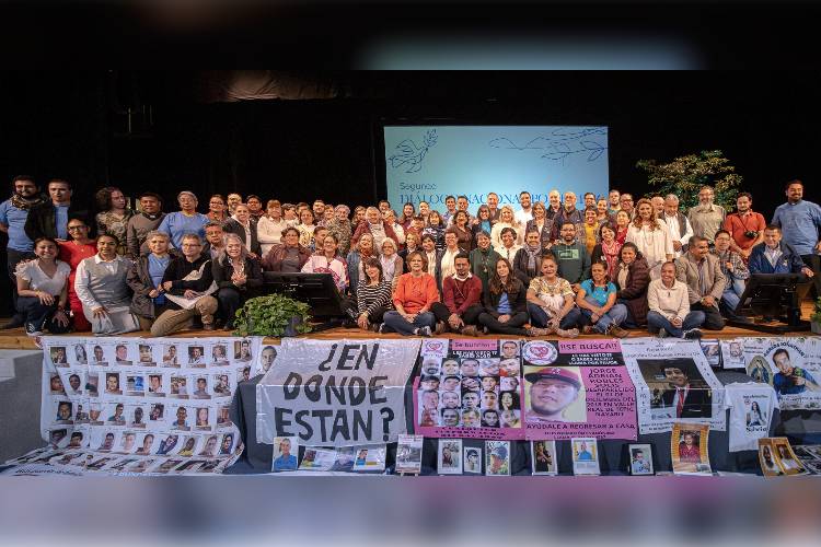 Crean manifiesto por la paz