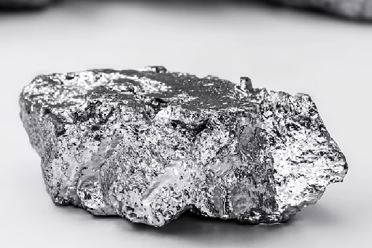 Trump alista reserva estratégica de minerales críticos por 12 mil mdd para reducir dependencia de China