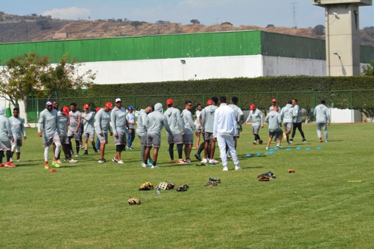 Reciben a la selección de béisbol de Panamá en Puente Grande