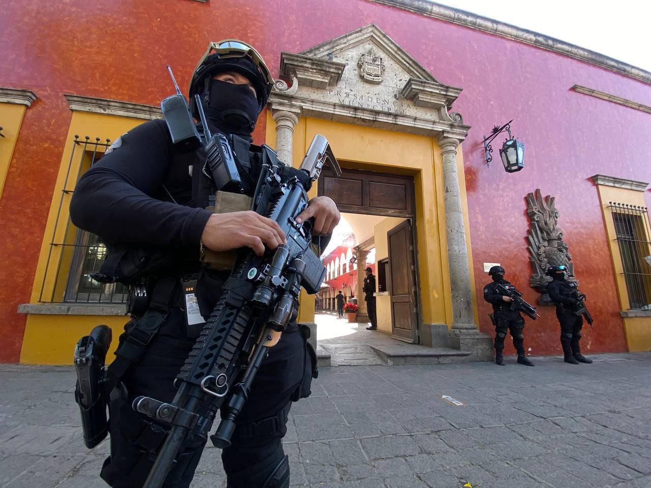 Policía Estatal asume vigilancia en Tequila; 16 policías reprobados seguían laborando