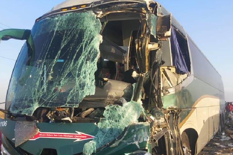 Carambola en Libramiento Bicentenario deja tres muertos y 15 heridos en Lerma