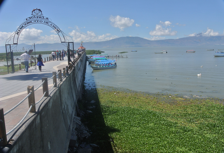 Interponen amparo por opacidad en proyecto de acueducto a Chapala