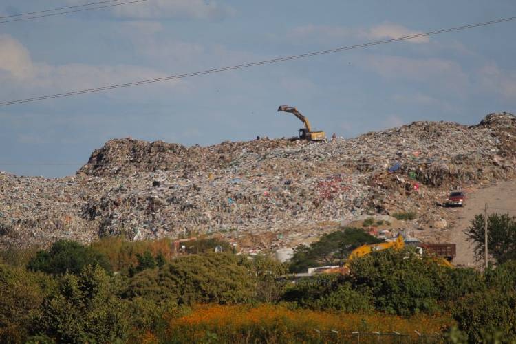 Persisten lixiviados en vertederos; Laureles avanza 30% y Matatlán 10%